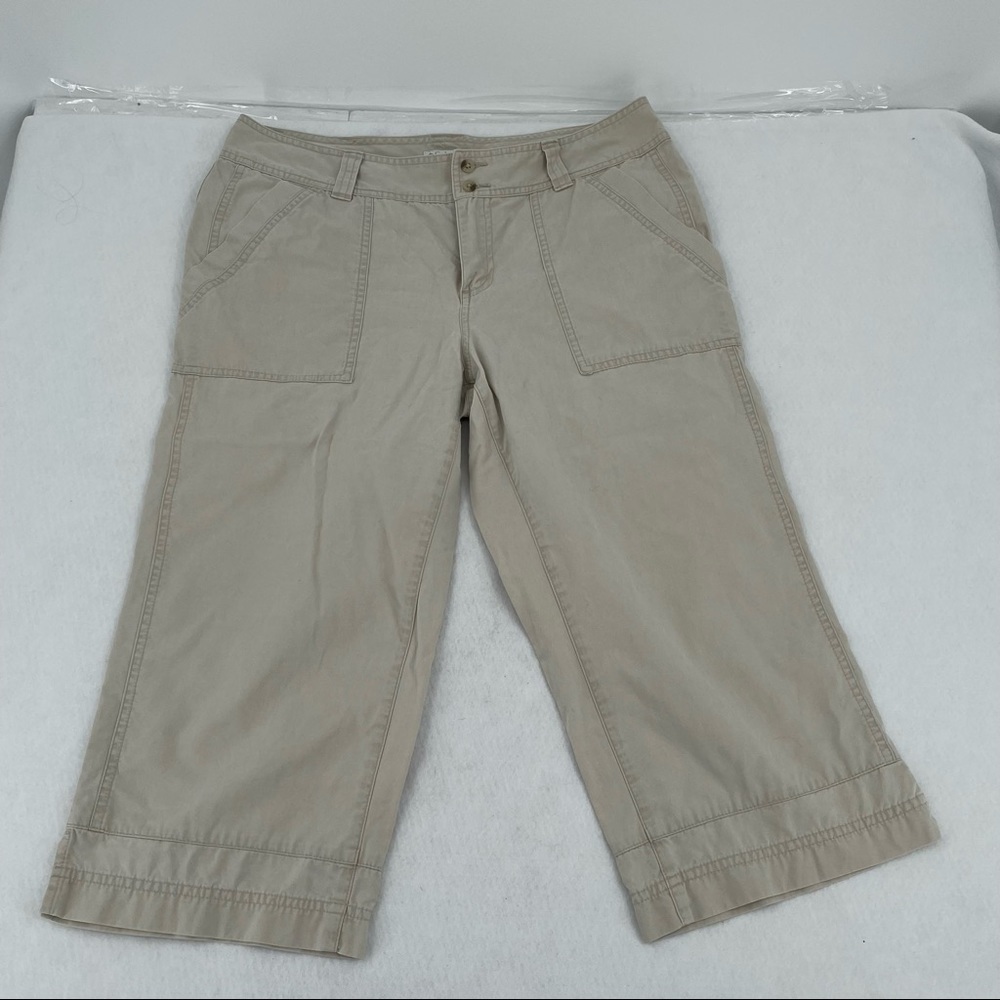 COLUMBIA Women’s Khaki Capri Pant size: 10 - Picture 2 of 8
